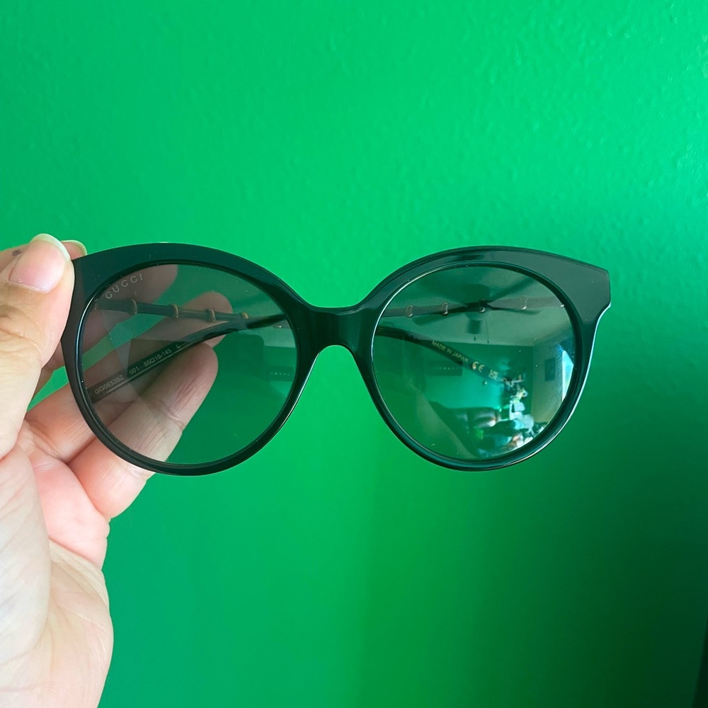 Round Gucci Sunglasses